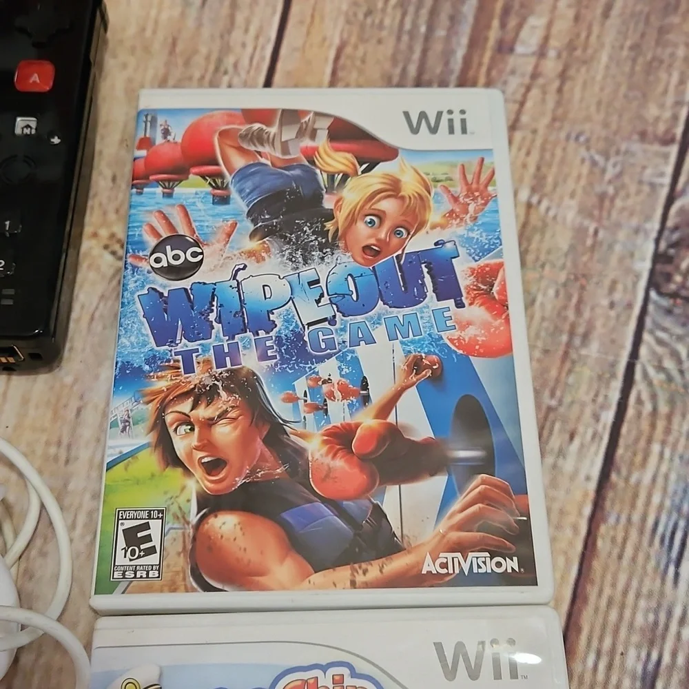 Nintendo Wii Console Acessories And‎ 3 Games